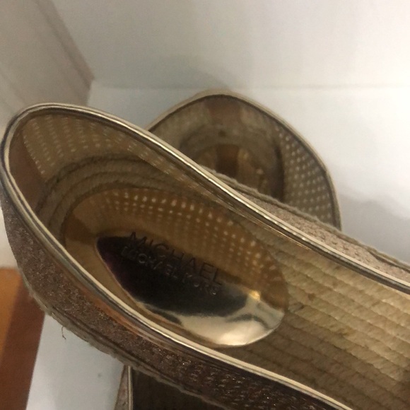 Michael Kors Gold edition very comfortable - Picture 3 of 5